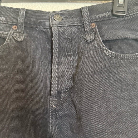 Free People We the Free mid rise black distressed denim jean shorts size 26 - Picture 3 of 6